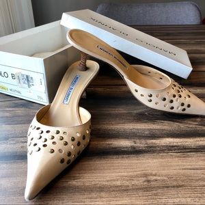 Manolo Blahnik Cream Mule in 38.5